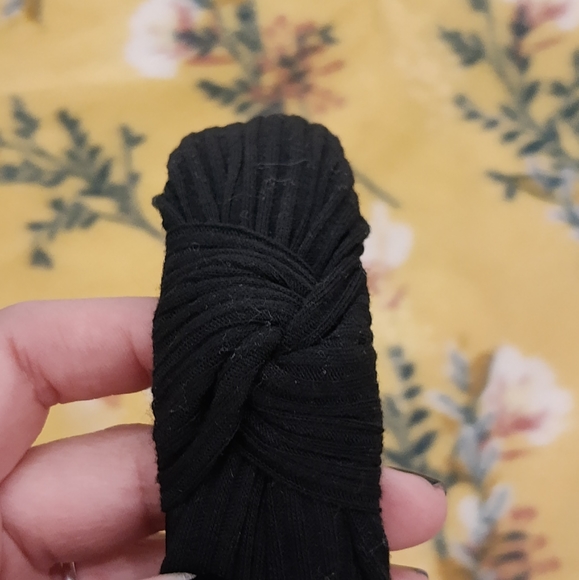 Black headband for women - Picture 3 of 4